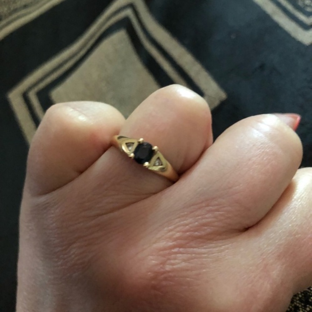 14K gold, sapphire and two tiny diamonds ring